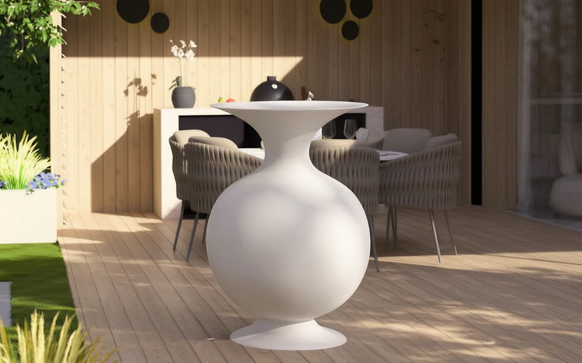 lola vase
